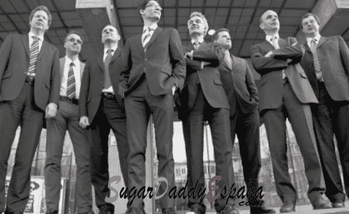 grupo de hombres con traje